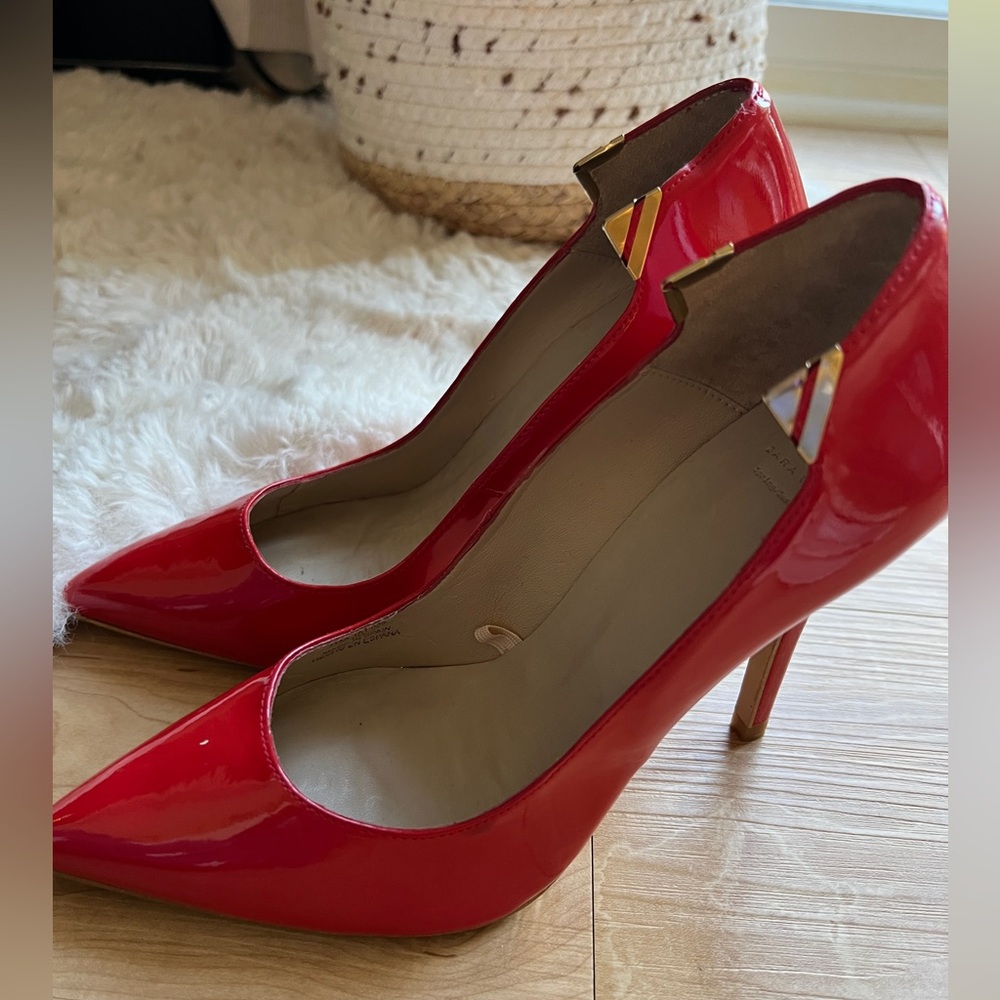 Zara woman red high heels shoes- size 38